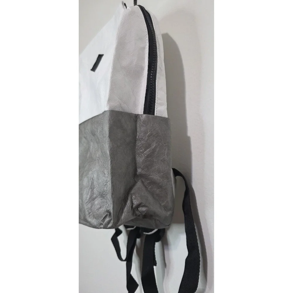 NEW Sherpani Mia TVK Ultralight White Gray Hike Outdoors Backpack‎ Casual Pack